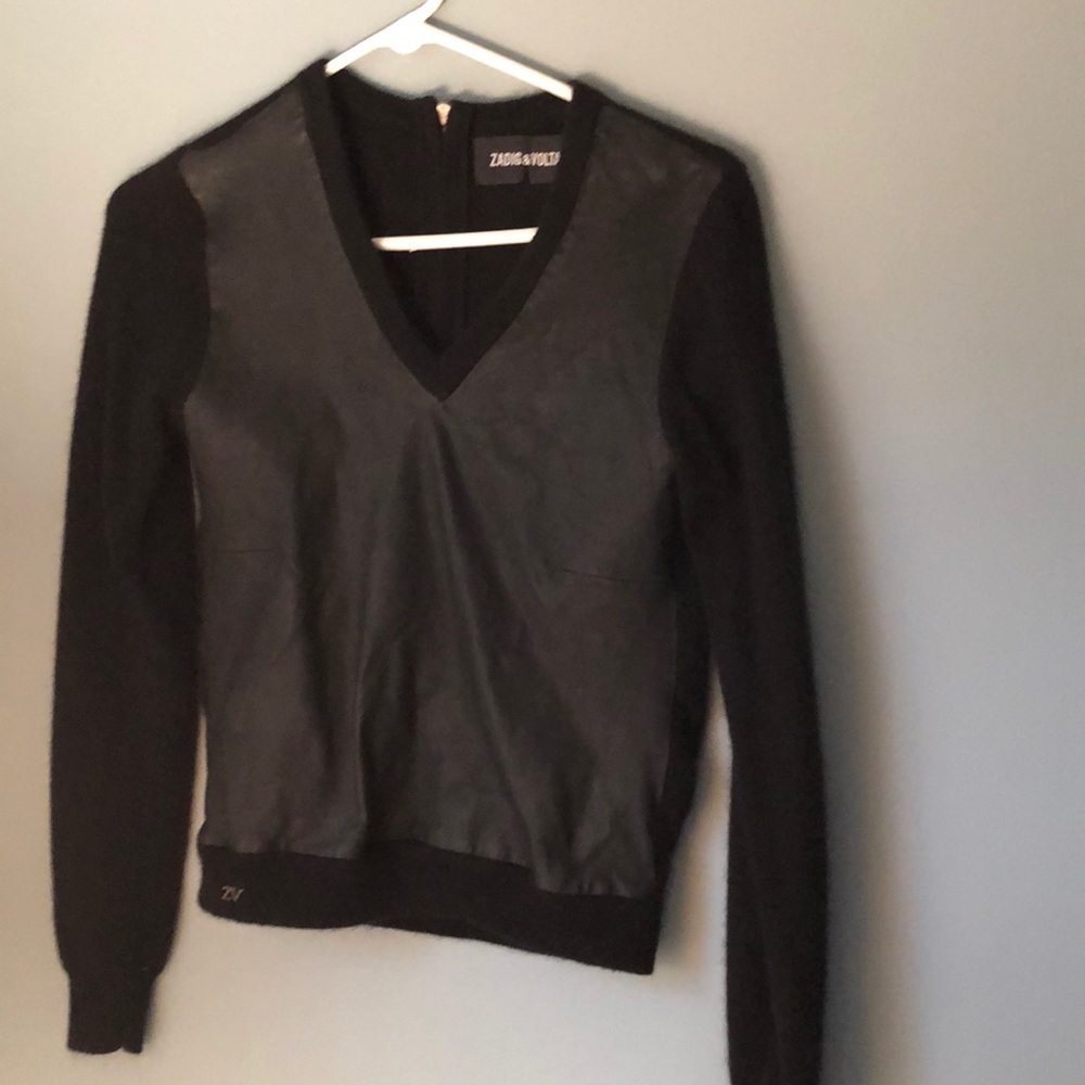 Black cashmere v neck sweater